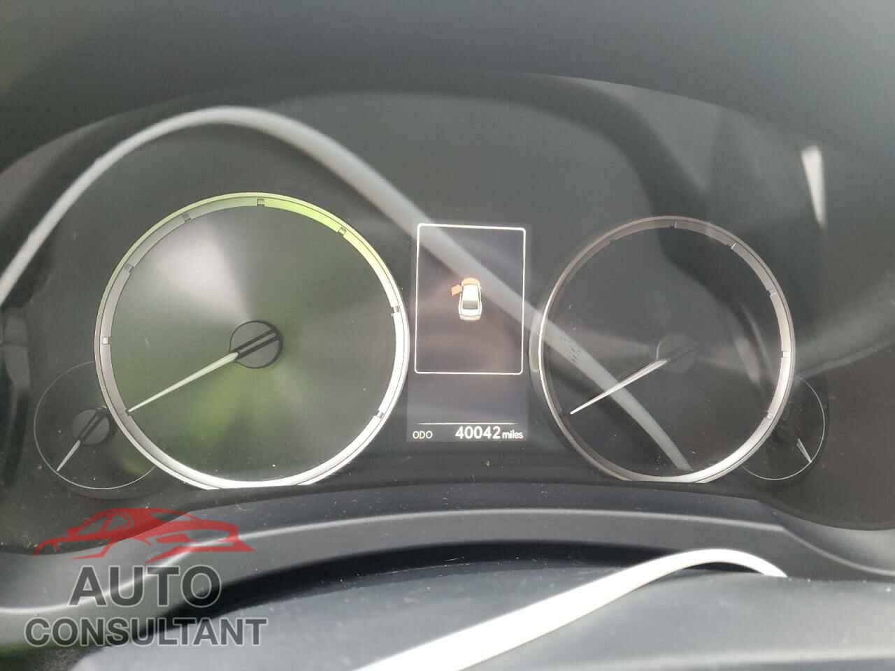 LEXUS IS 2022 - JTHDA1D28N5118158