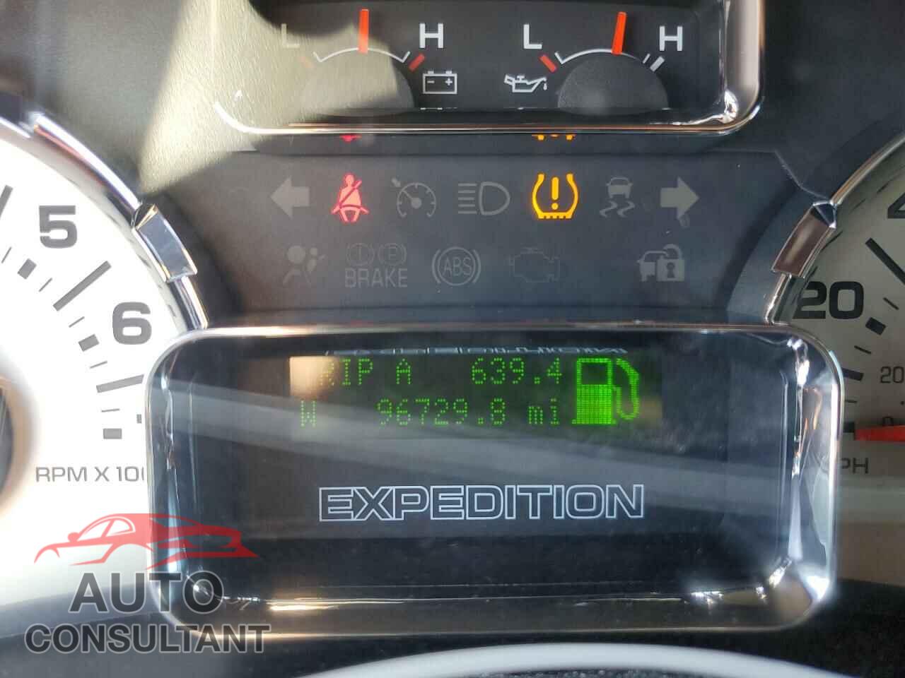 FORD EXPEDITION 2011 - 1FMJU2A52BEF04940