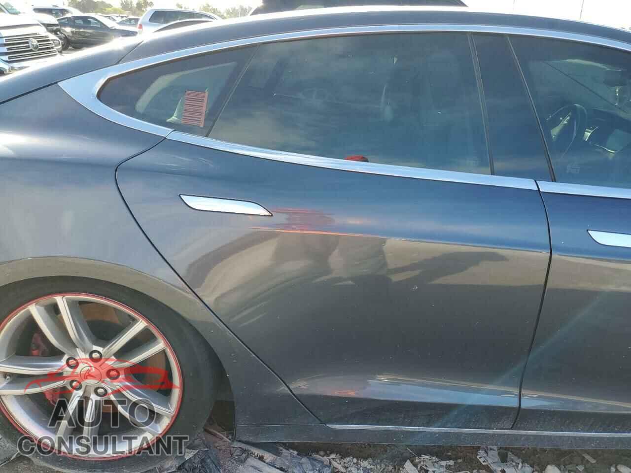TESLA MODEL S 2014 - 5YJSA1H13EFP54916
