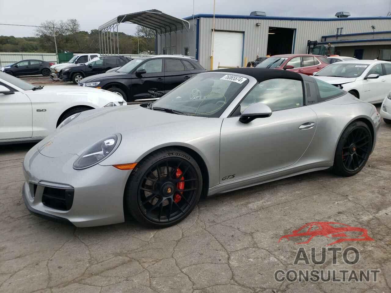 PORSCHE 911 2019 - WP0BB2A92KS125505