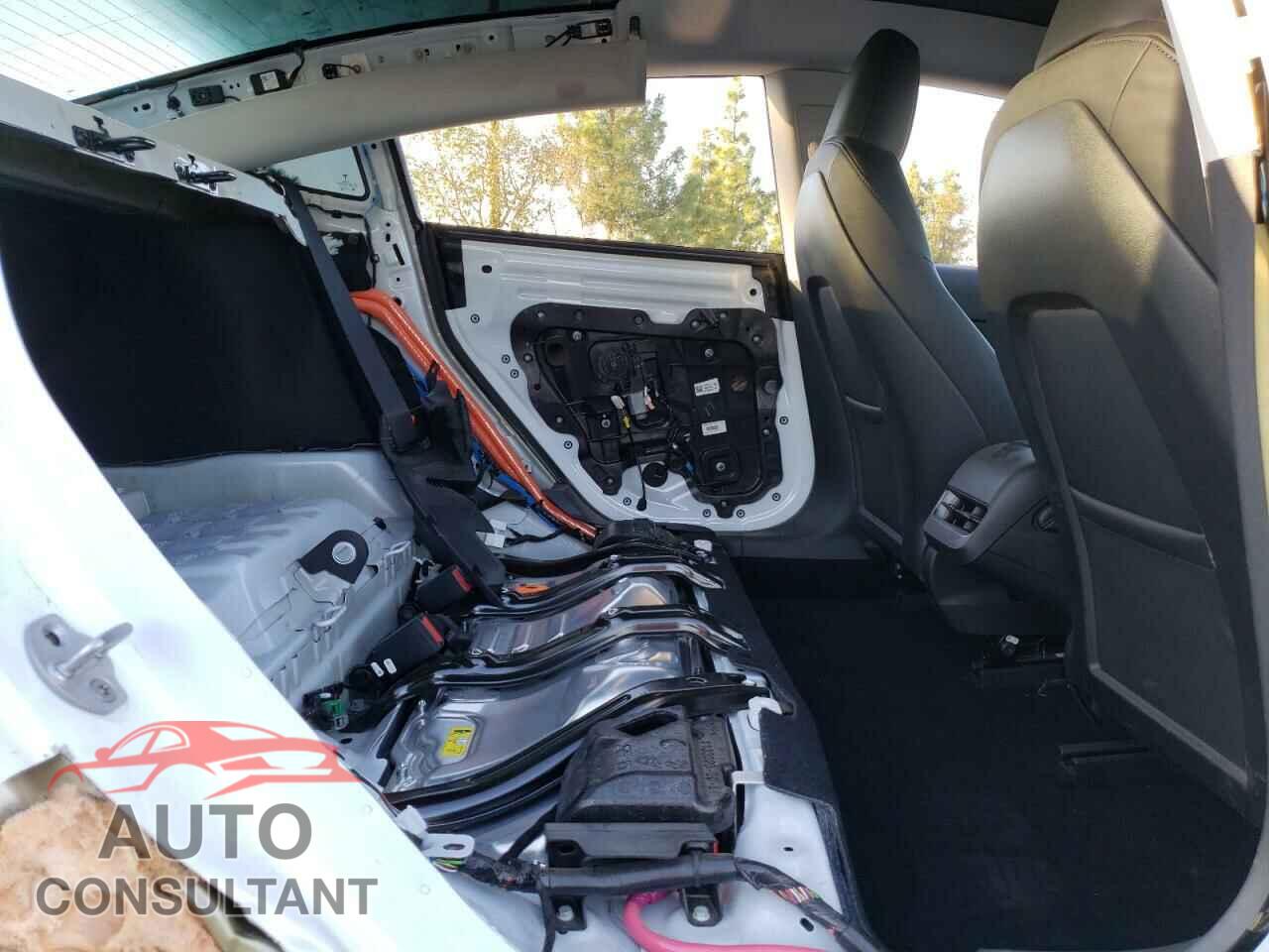 TESLA MODEL 3 2023 - 5YJ3E1EA8PF570412