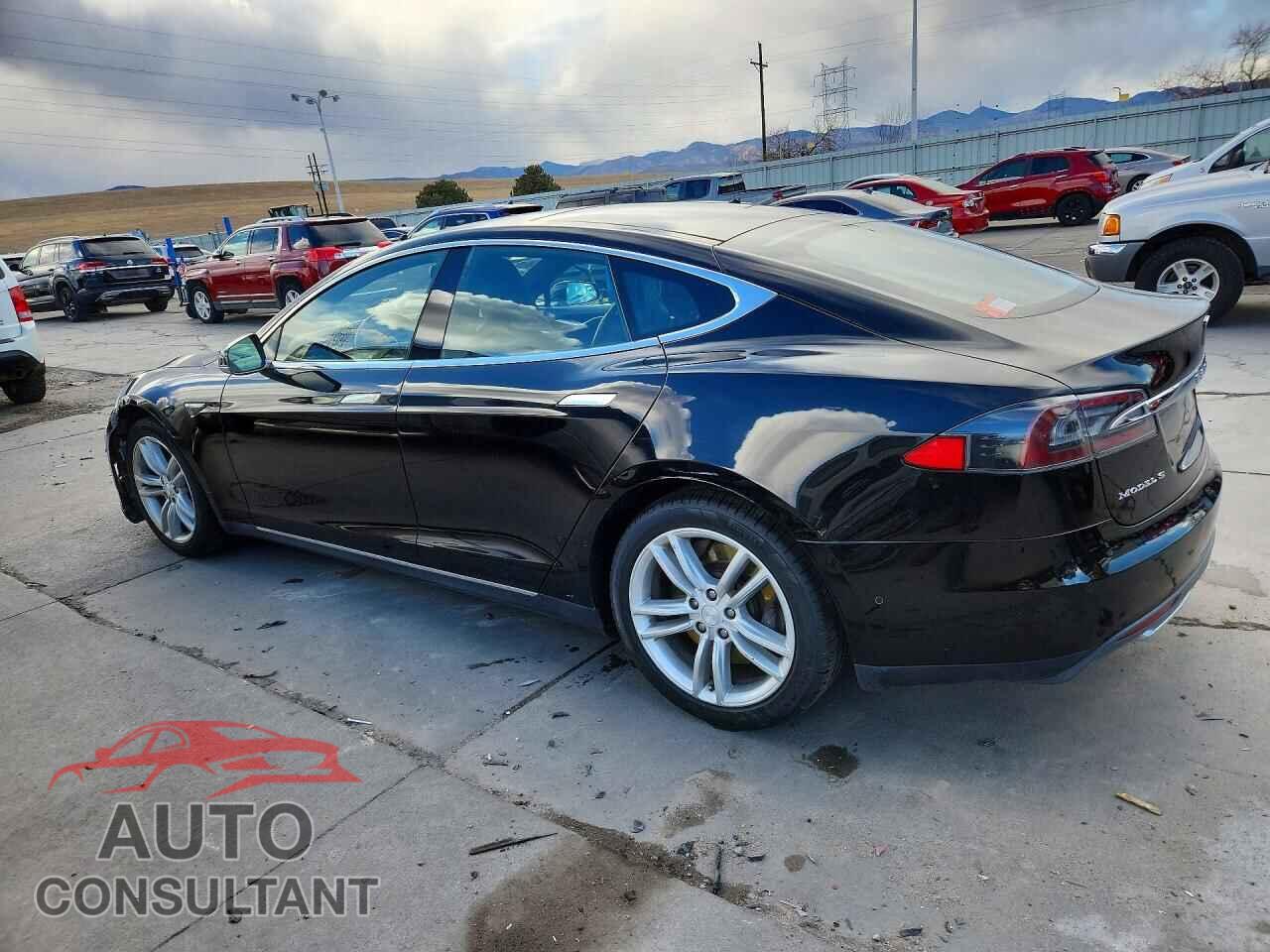 TESLA MODEL S 2014 - 5YJSA1H19EFP65130