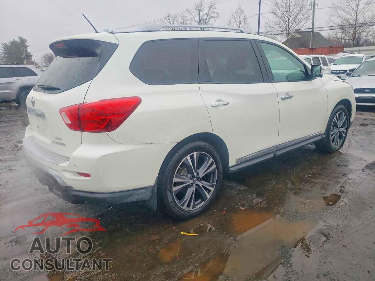 NISSAN PATHFINDER 2017 - 5N1DR2MM5HC695792