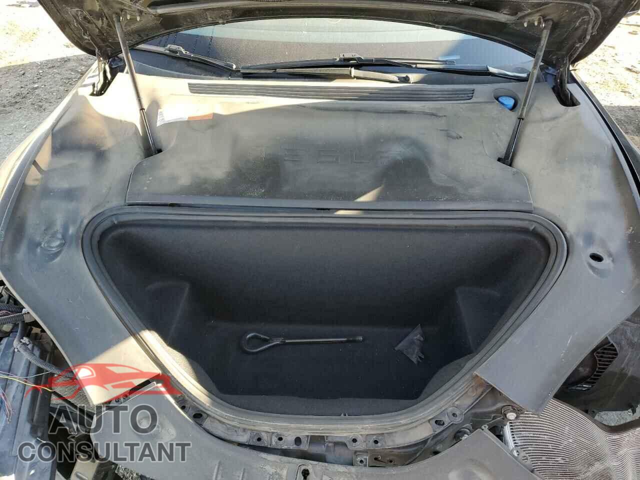 TESLA MODEL S 2018 - 5YJSA1E23JF265908