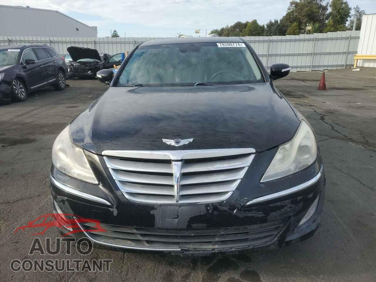 HYUNDAI GENESIS 2013 - KMHGC4DD8DU240174
