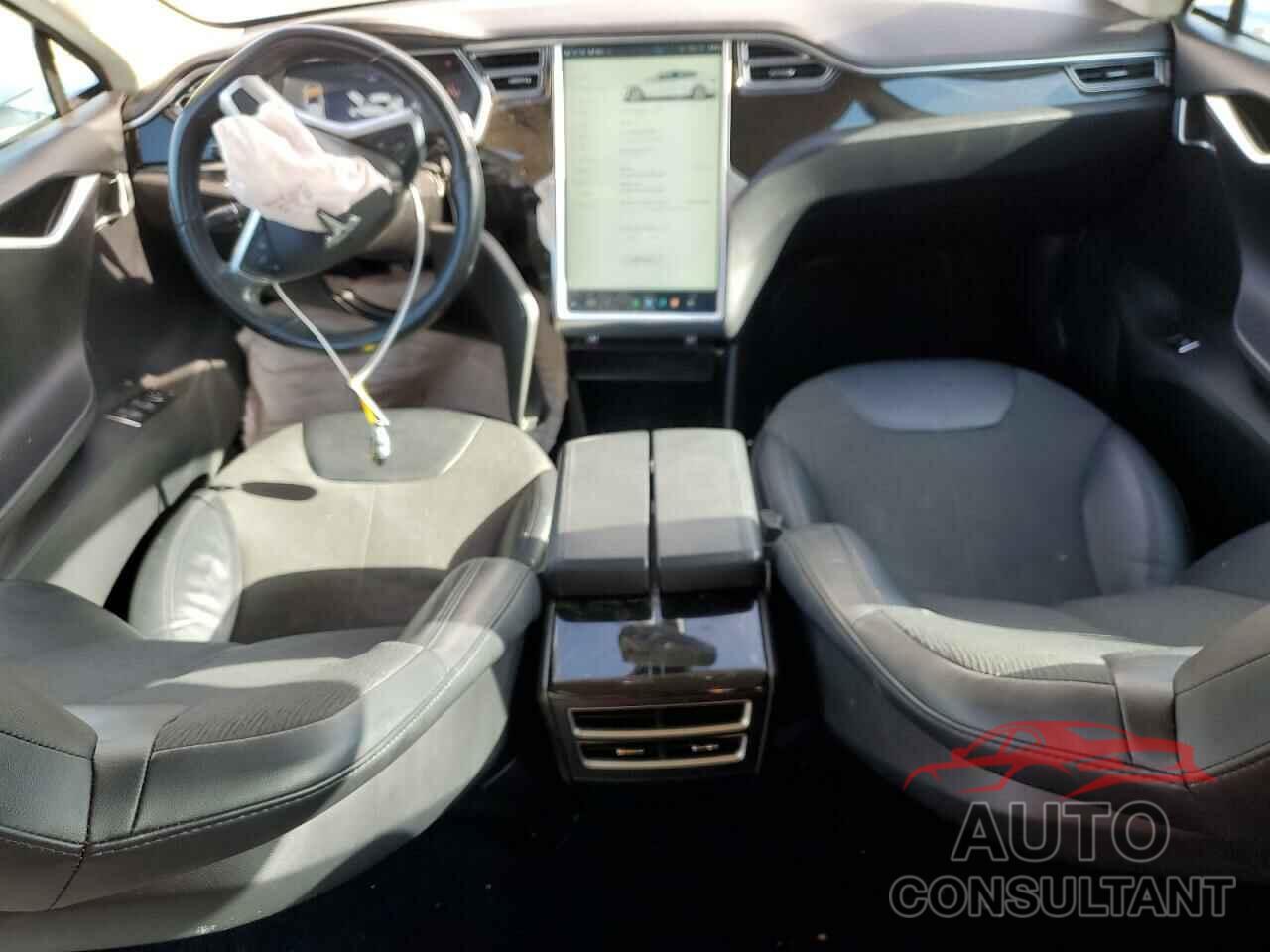 TESLA MODEL S 2013 - 5YJSA1CN1DFP11636