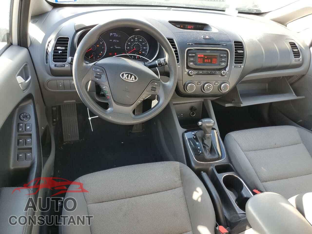 KIA FORTE 2017 - 3KPFK4A77HE070010