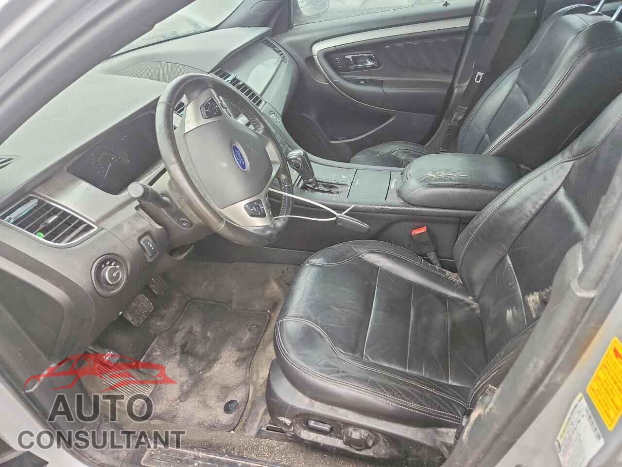 FORD TAURUS 2015 - 1FAHP2E85FG100531