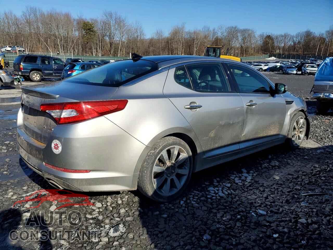 KIA OPTIMA 2011 - KNAGR4A67B5118421