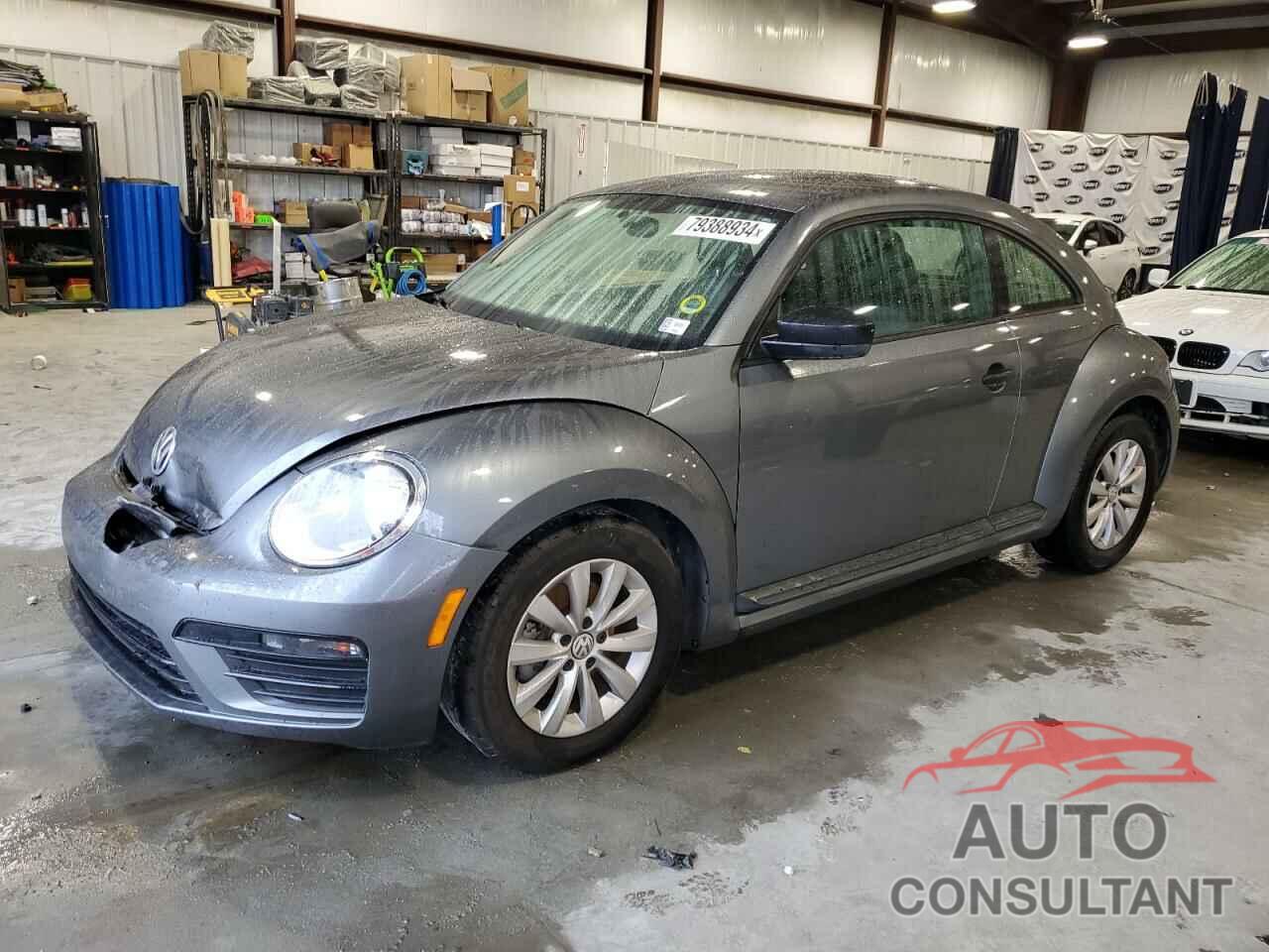 VOLKSWAGEN BEETLE 2018 - 3VWFD7AT0JM701357