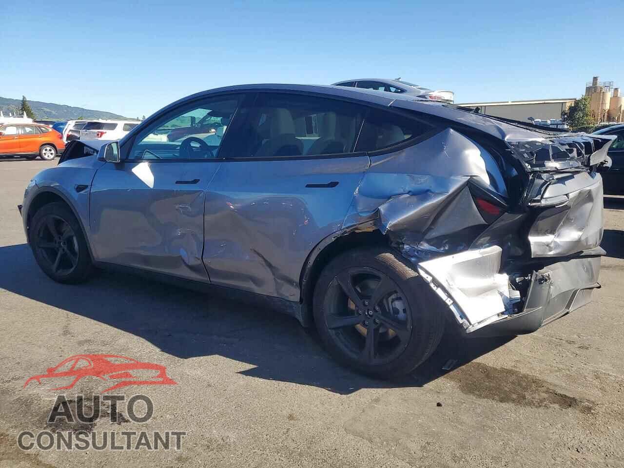 TESLA MODEL Y 2026 - 7SAYGDEE5TF452027