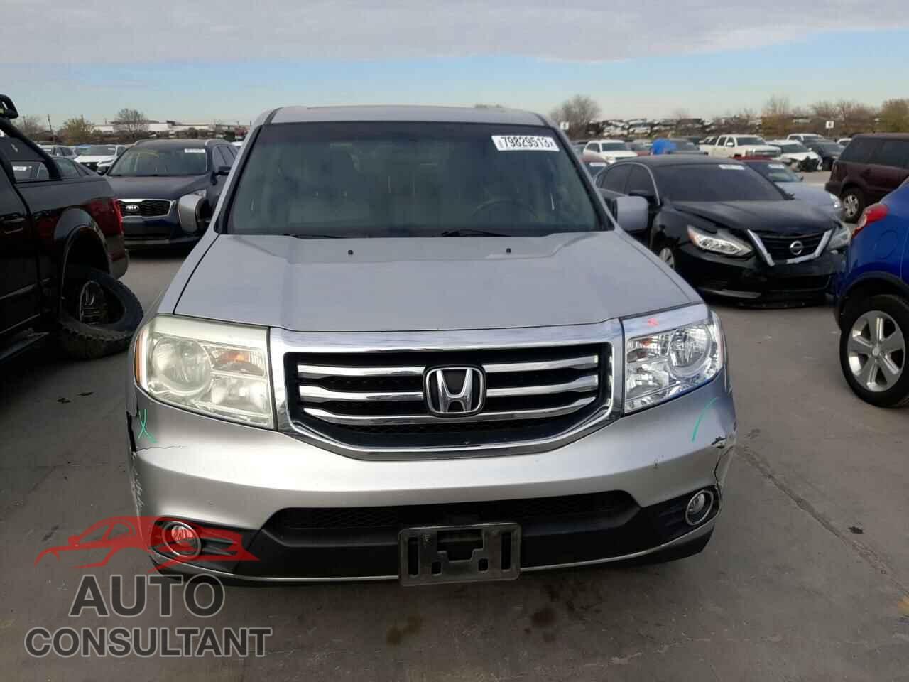HONDA PILOT 2015 - 5FNYF3H3XFB004813