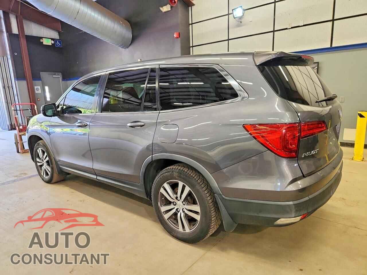 HONDA PILOT 2017 - 5FNYF5H5XHB019294