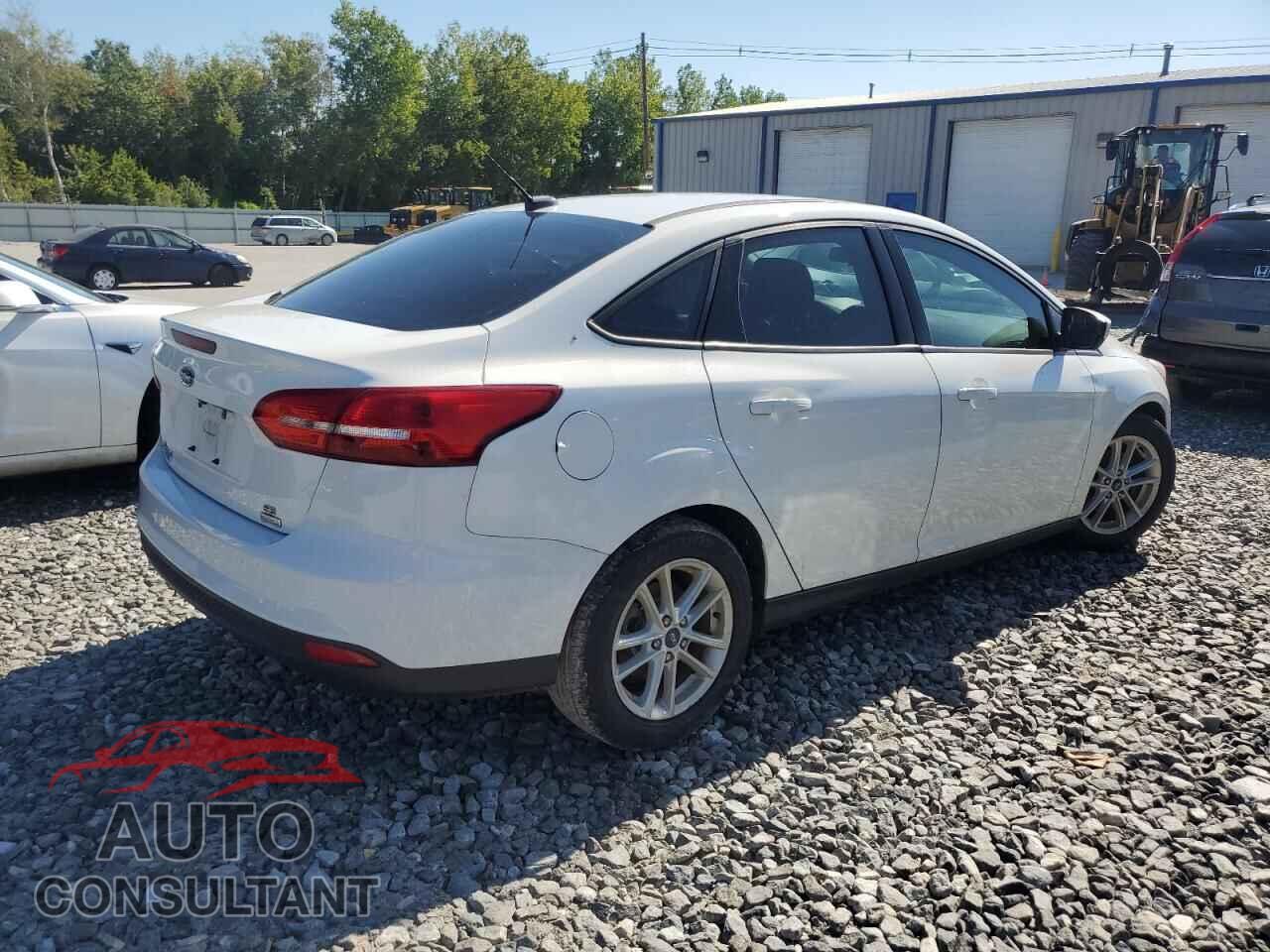 FORD FOCUS 2018 - 1FADP3FE7JL200087
