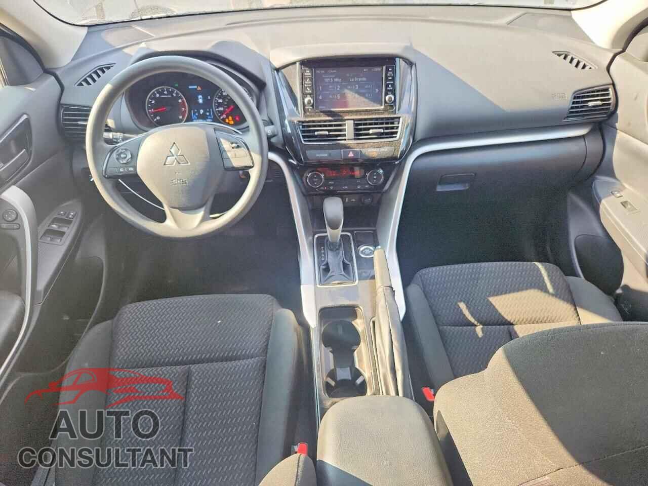 MITSUBISHI ECLIPSE 2025 - JA4ATUAA6SZ007084