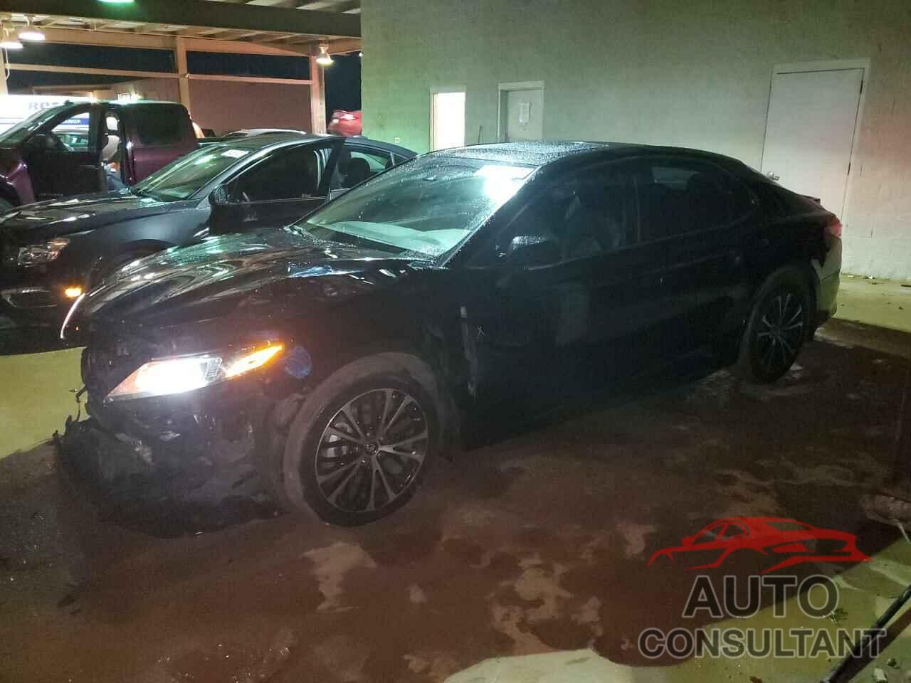 TOYOTA CAMRY 2018 - 4T1B11HK4JU545657
