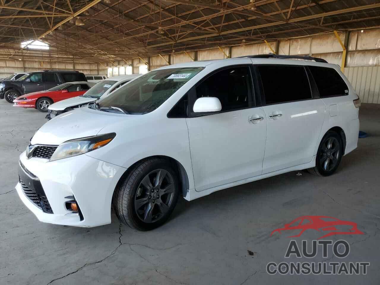 TOYOTA SIENNA 2018 - 5TDXZ3DC2JS924450