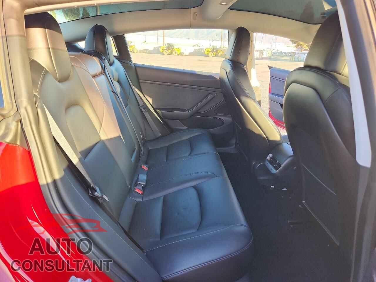 TESLA MODEL 3 2019 - 5YJ3E1EB0KF387071