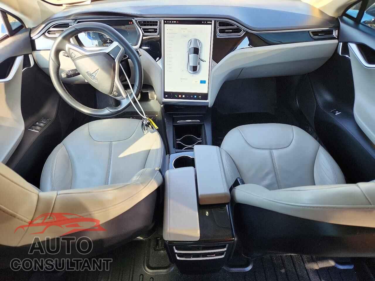 TESLA MODEL S 2013 - 5YJSA1BC2DFP11208