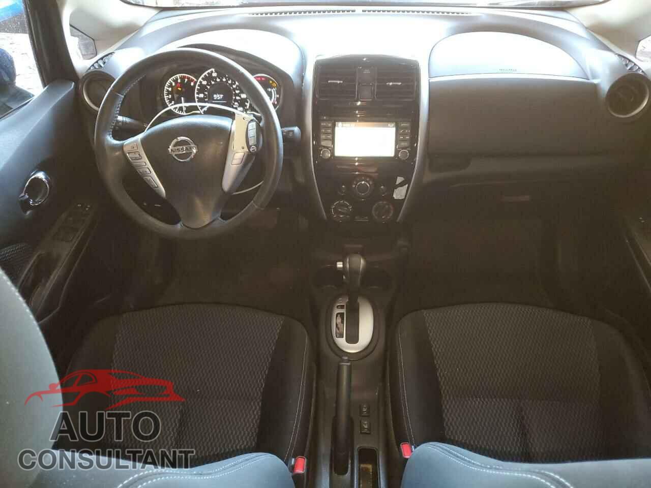 NISSAN VERSA 2017 - 3N1CE2CP3HL355121