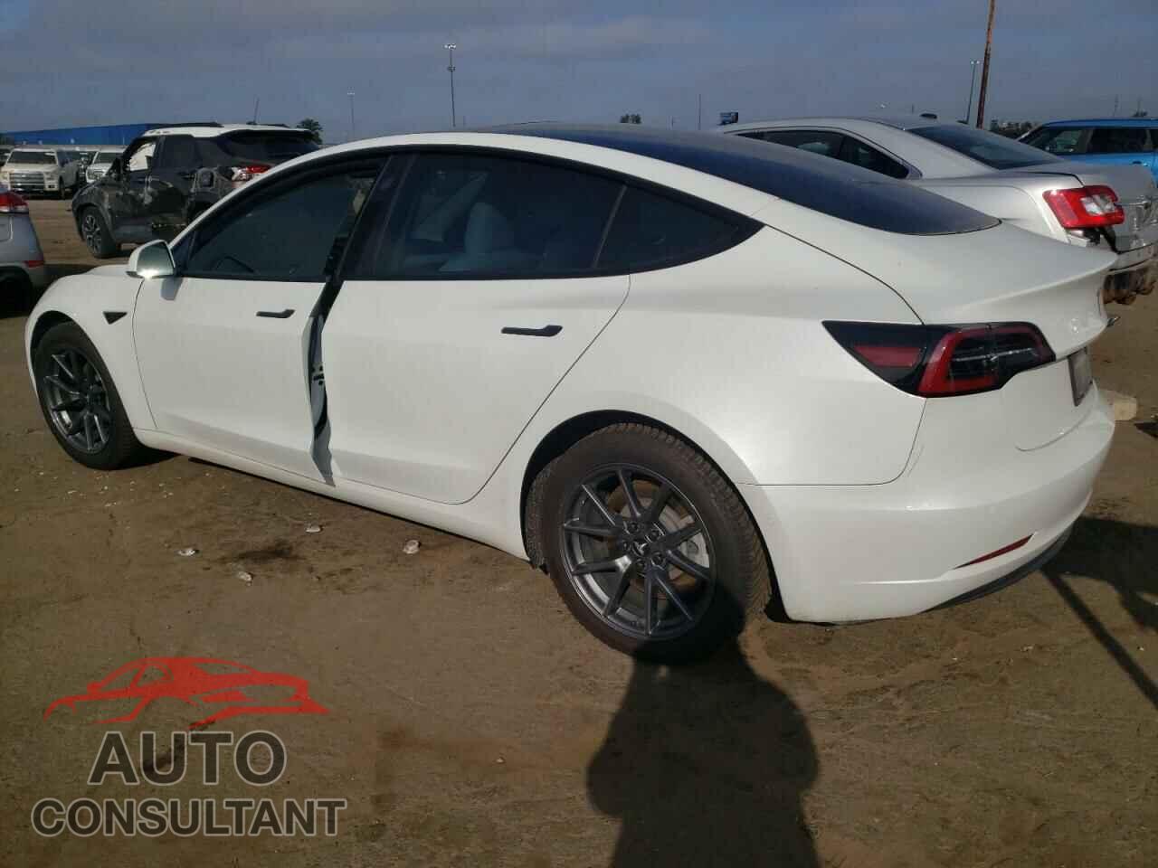 TESLA MODEL 3 2021 - 5YJ3E1EA3MF024595
