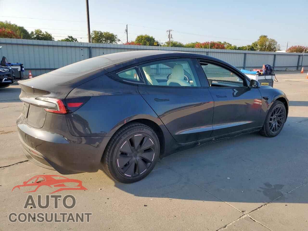 TESLA MODEL 3 2025 - 5YJ3E1EA9SF922194