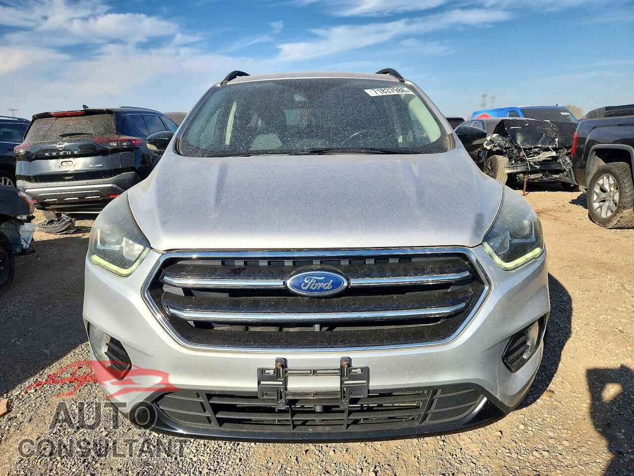 FORD ESCAPE 2017 - 1FMCU9JD5HUB41699