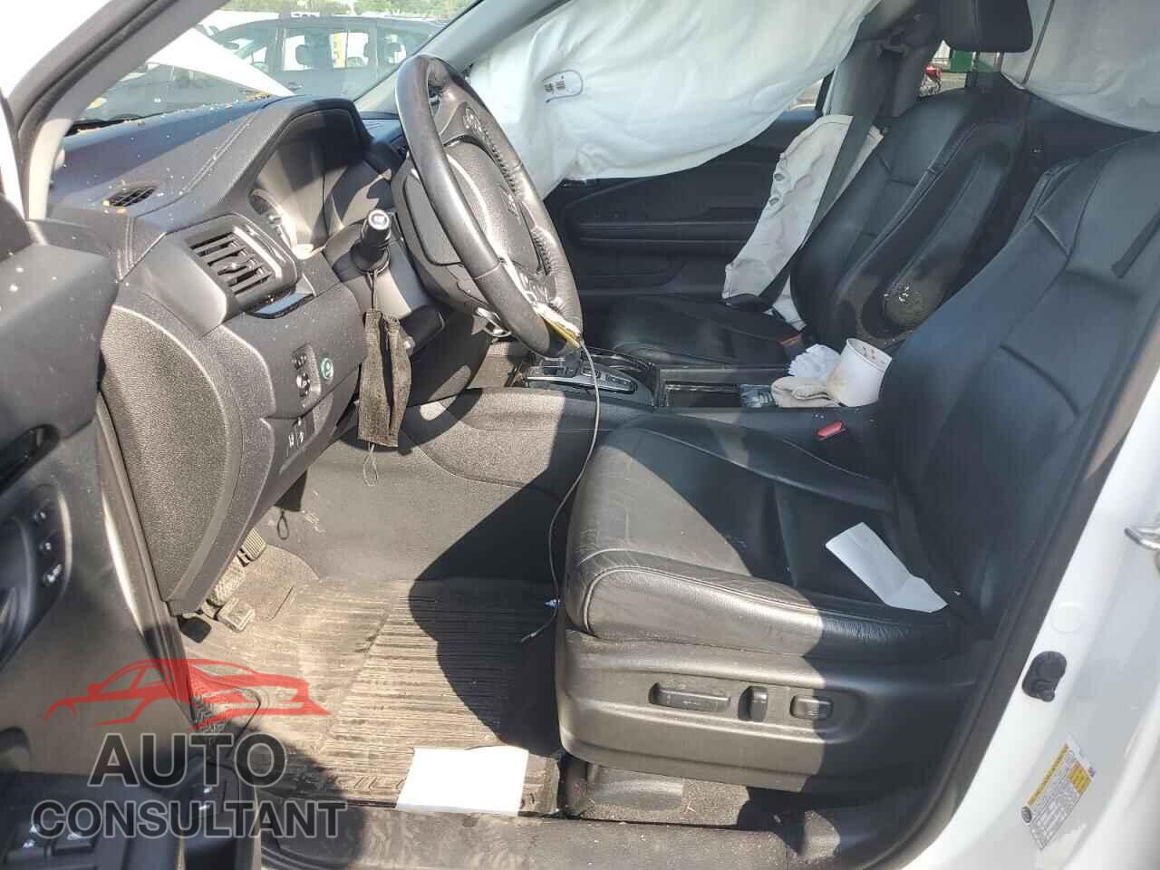 HONDA PILOT 2018 - 5FNYF6H95JB018018