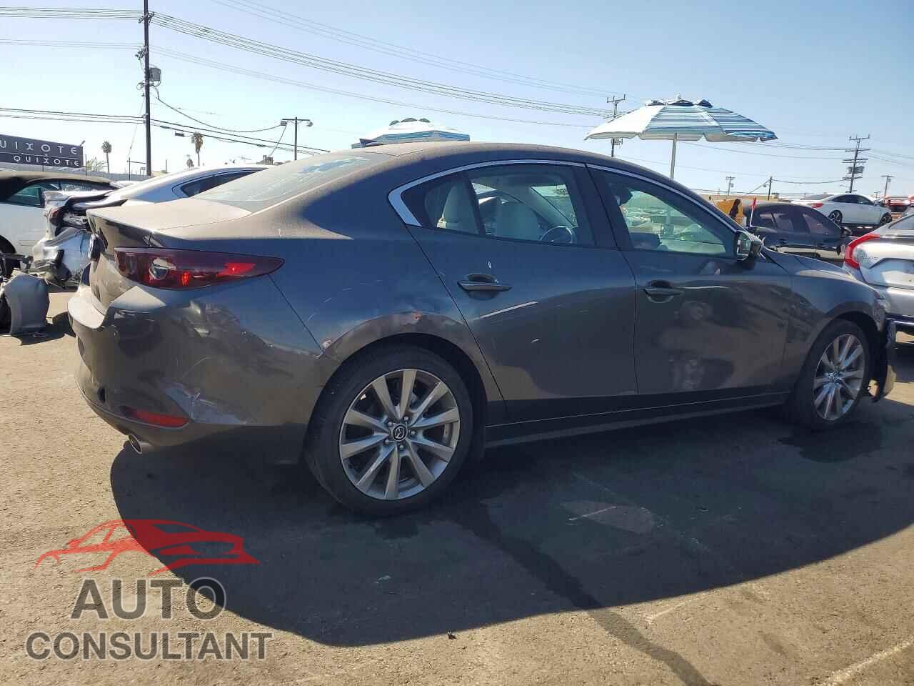 MAZDA 3 2019 - 3MZBPADL3KM112836