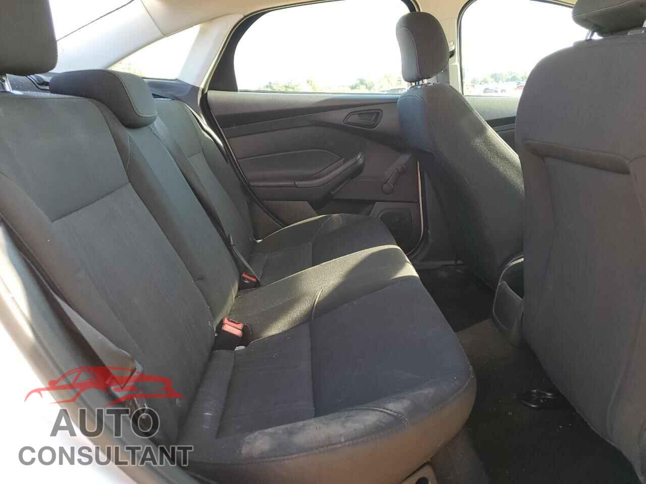 FORD FOCUS 2017 - 1FADP3E29HL331538
