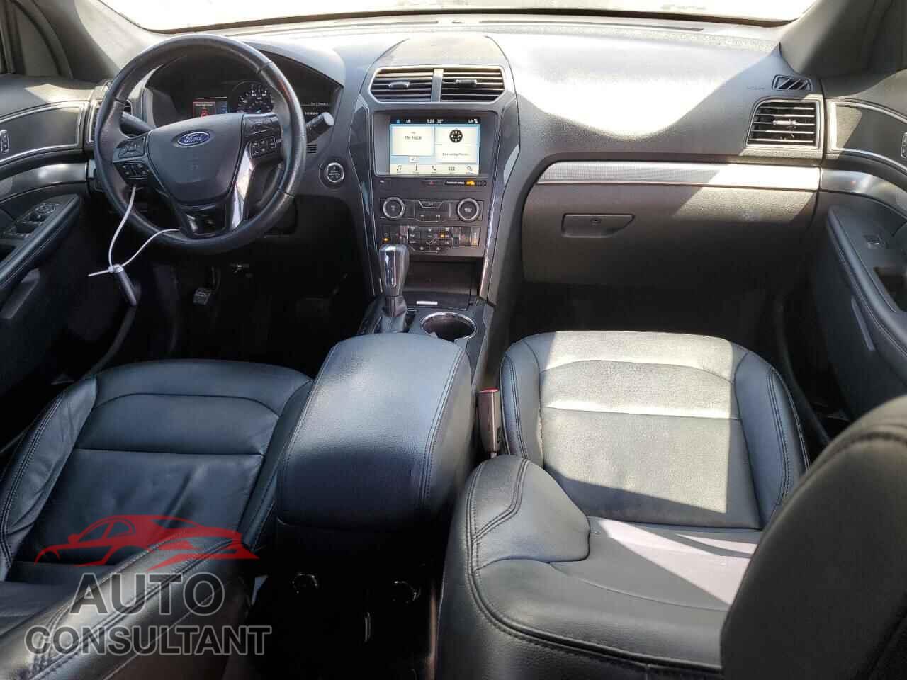 FORD EXPLORER 2018 - 1FM5K7D85JGB60131