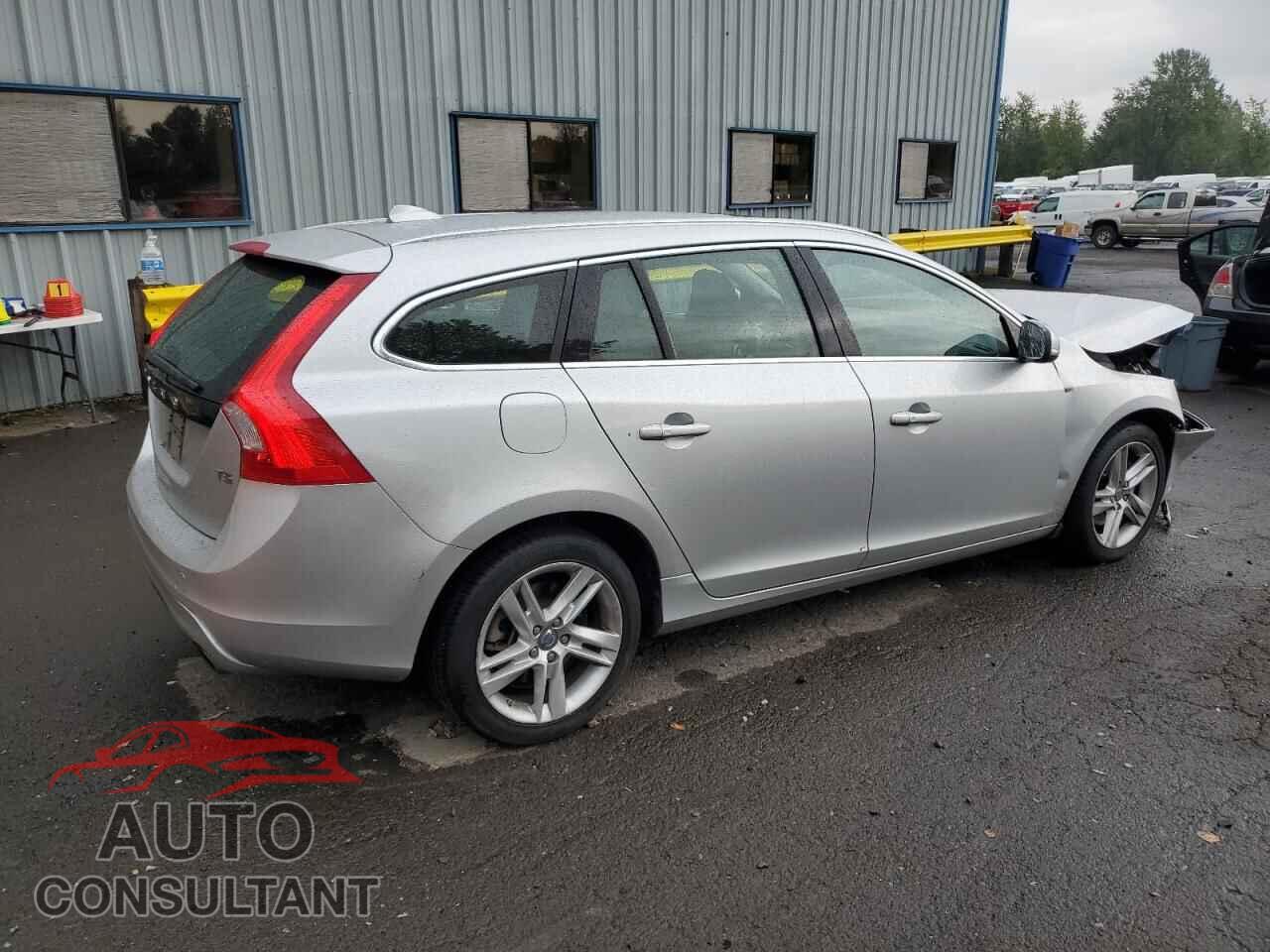 VOLVO V60 2015 - YV140MEB2F1201284