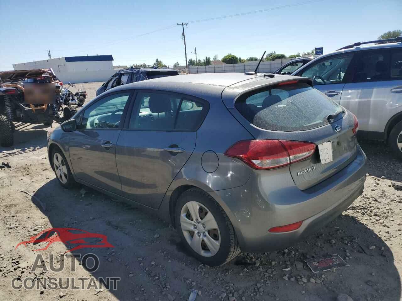 KIA FORTE 2016 - KNAFK5A8XG5655833