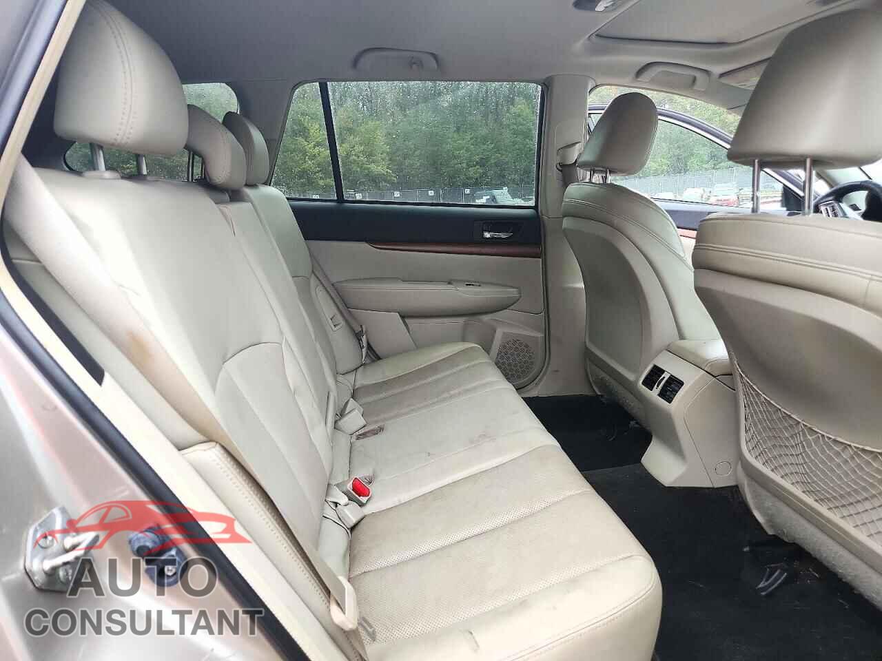 SUBARU OUTBACK 2014 - 4S4BRBLC4E3311870