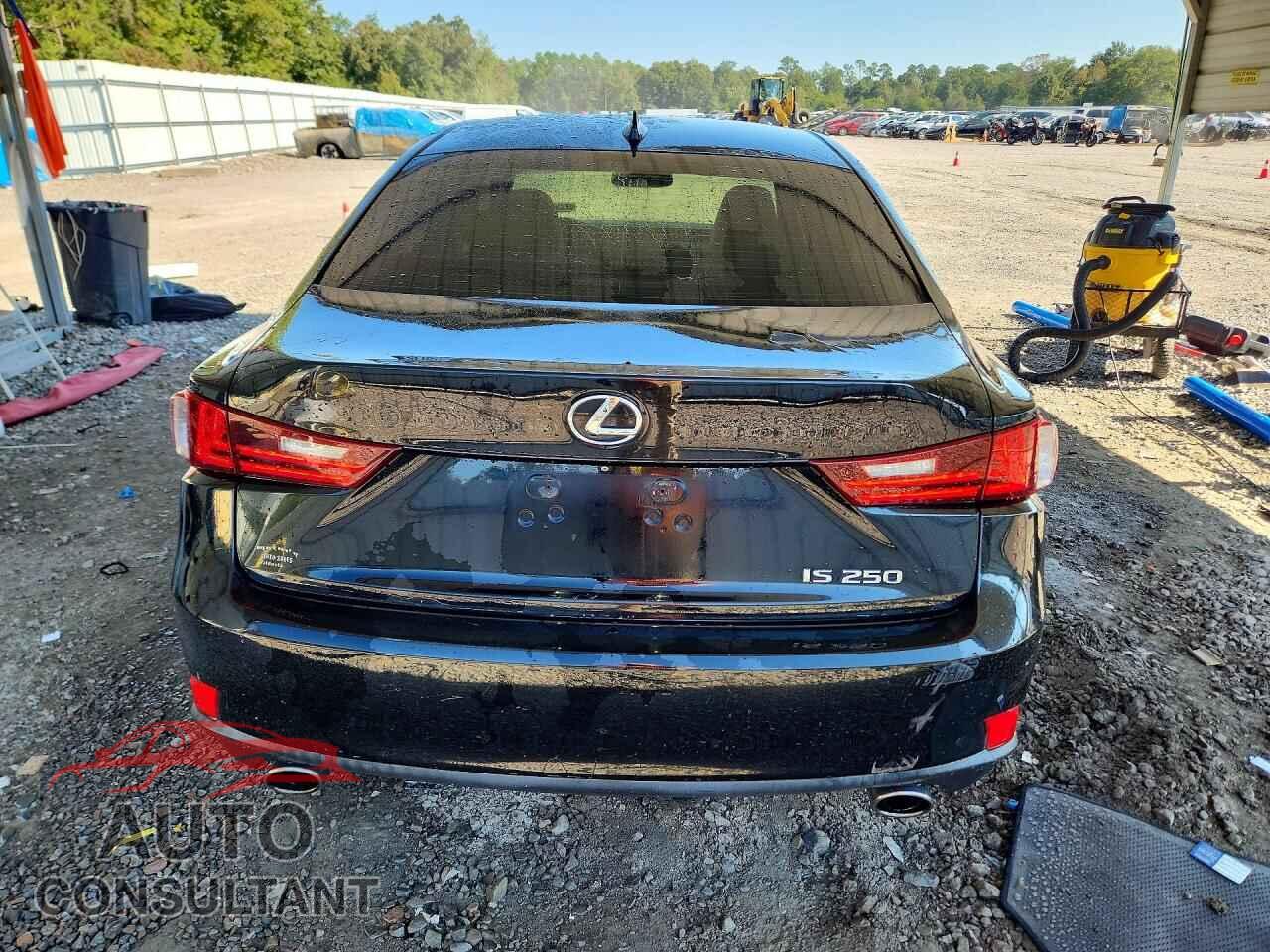 LEXUS IS 2015 - JTHBF1D22F5066035