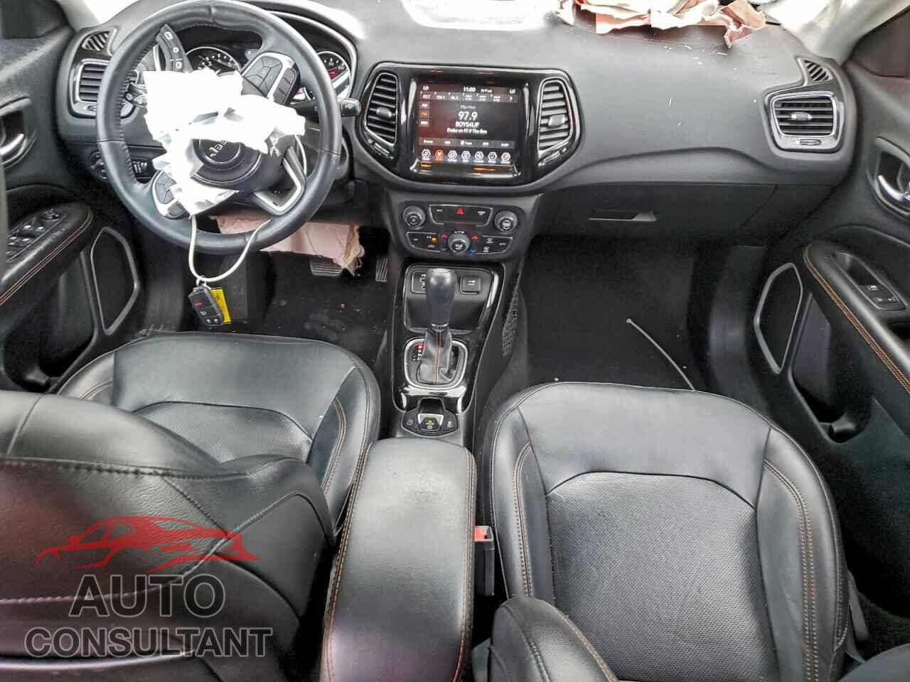 JEEP COMPASS 2019 - 3C4NJCCB3KT749110