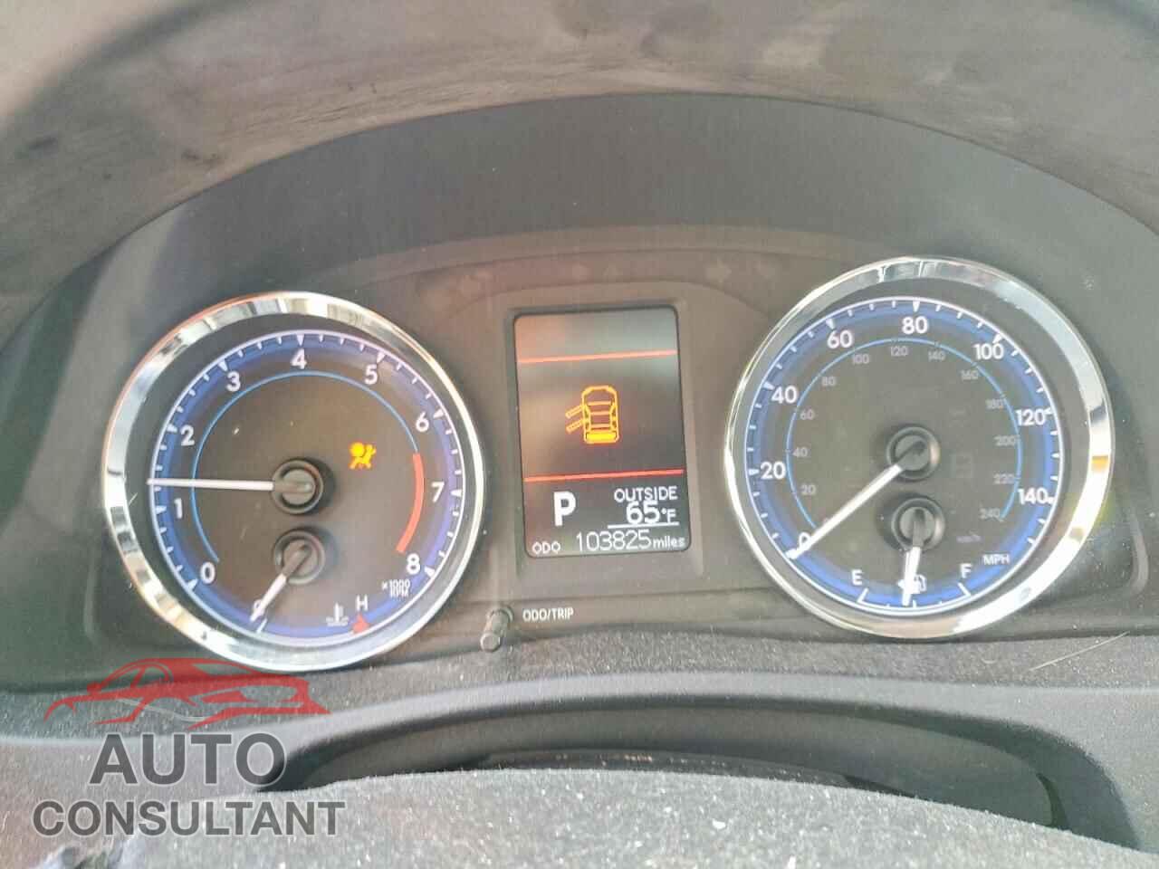 TOYOTA COROLLA 2017 - 2T1BURHE2HC831194