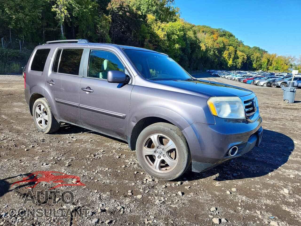HONDA PILOT 2015 - 5FNYF4H40FB049063