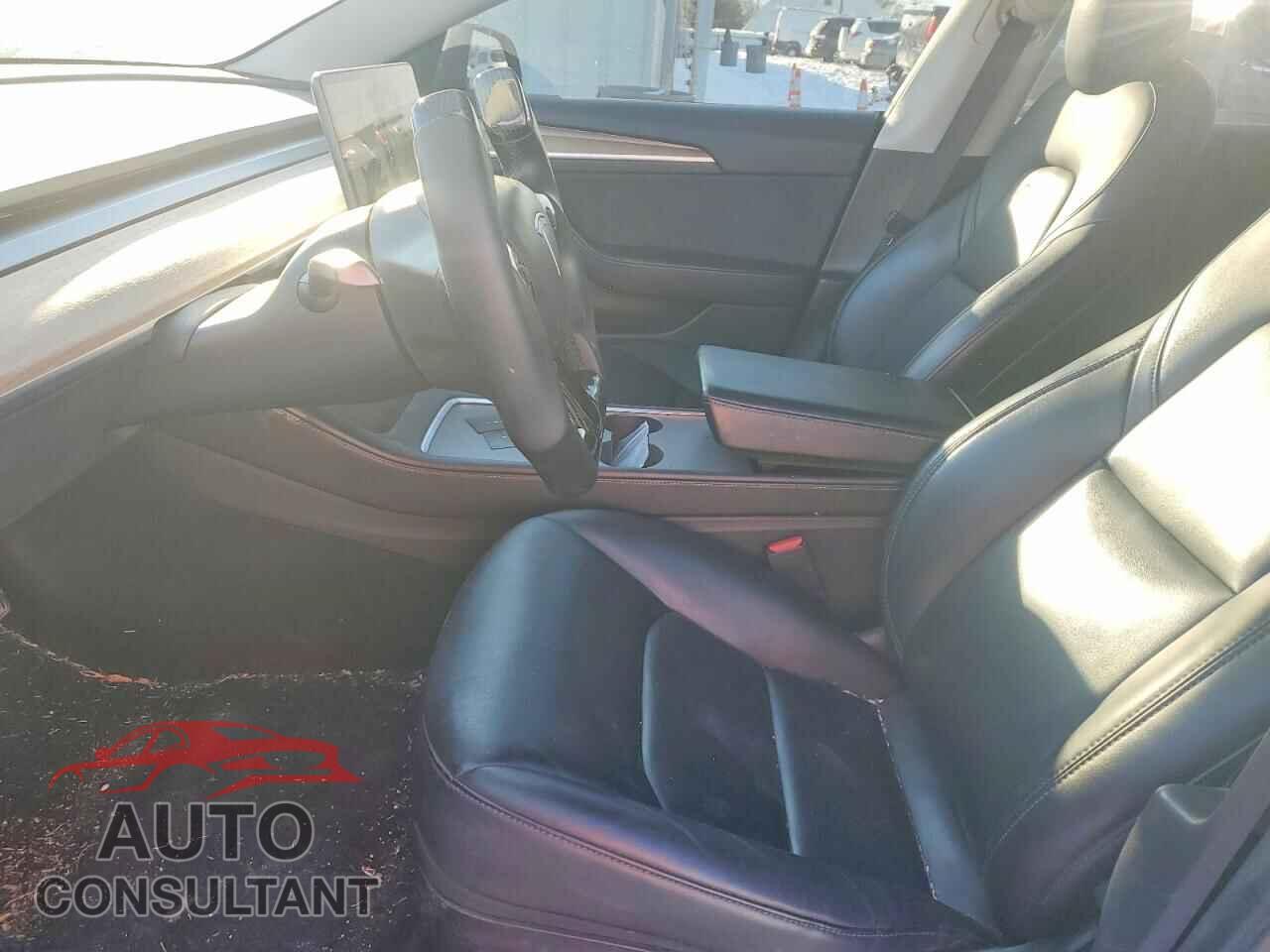 TESLA MODEL 3 2021 - 5YJ3E1EB0MF990394