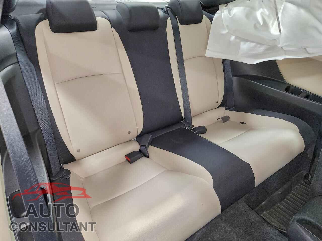HONDA CIVIC 2017 - 2HGFC3B32HH352001