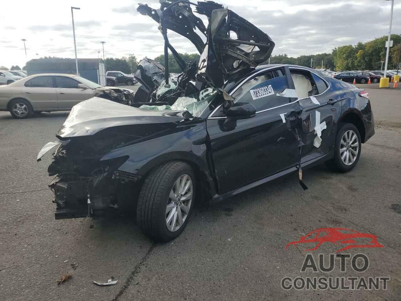 TOYOTA CAMRY 2018 - 4T1B11HK2JU092655