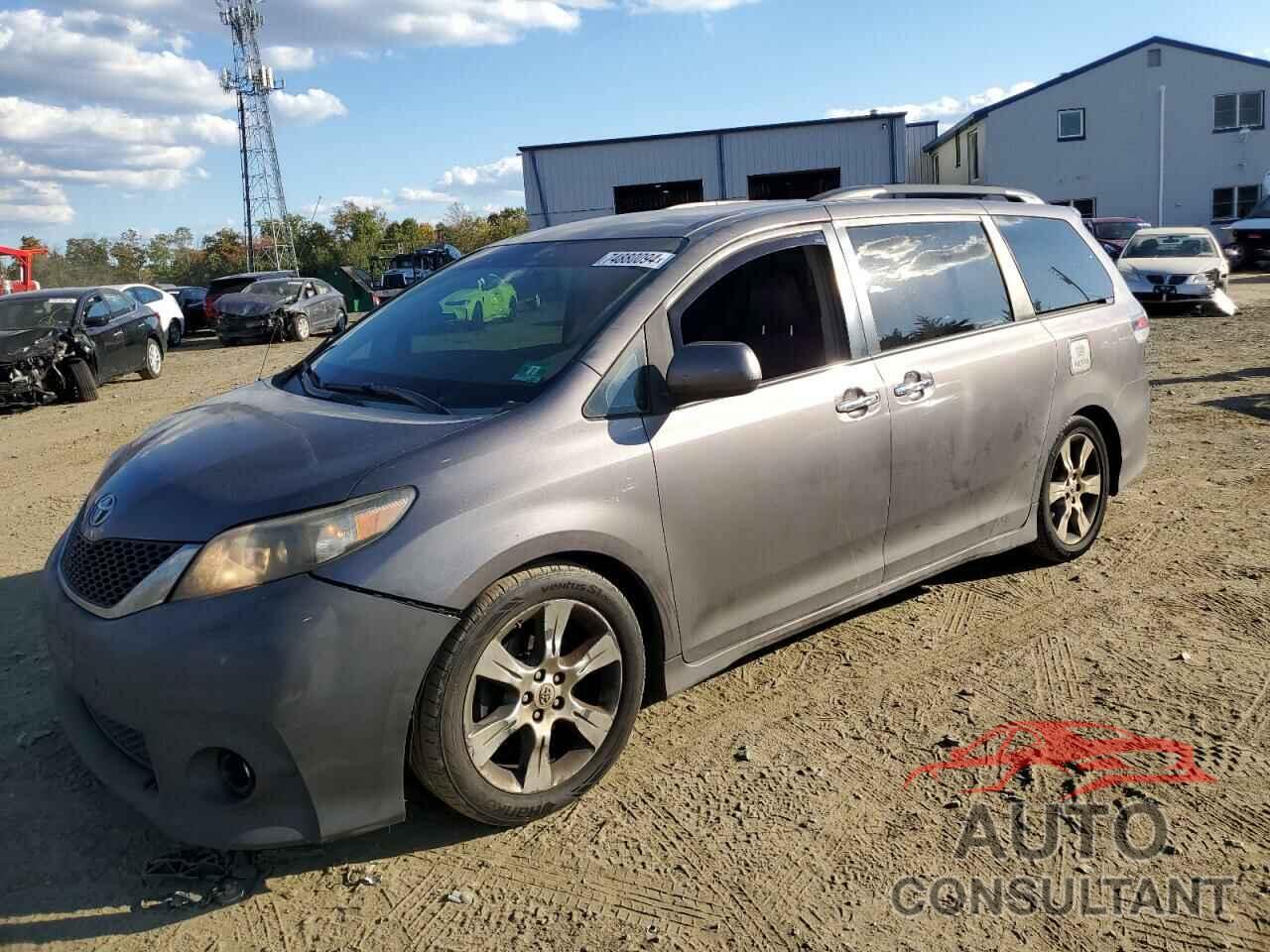 TOYOTA SIENNA 2013 - 5TDXK3DC8DS310754