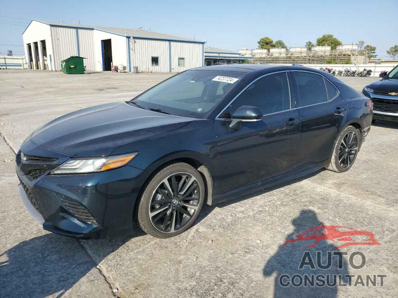 TOYOTA CAMRY 2018 - 4T1B61HK8JU670310