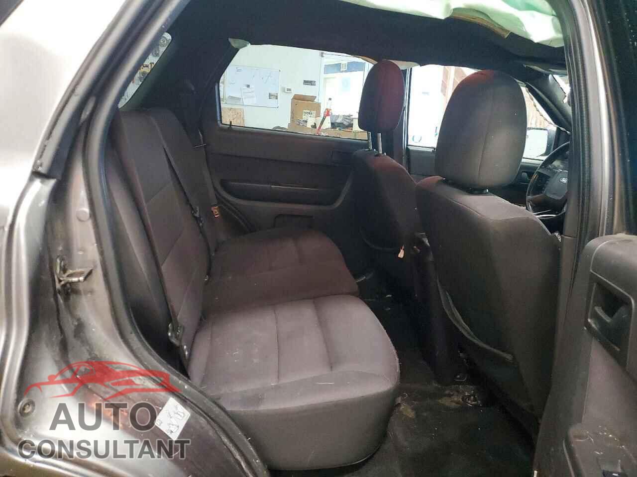 FORD ESCAPE 2010 - 1FMCU0DG4AKC26701