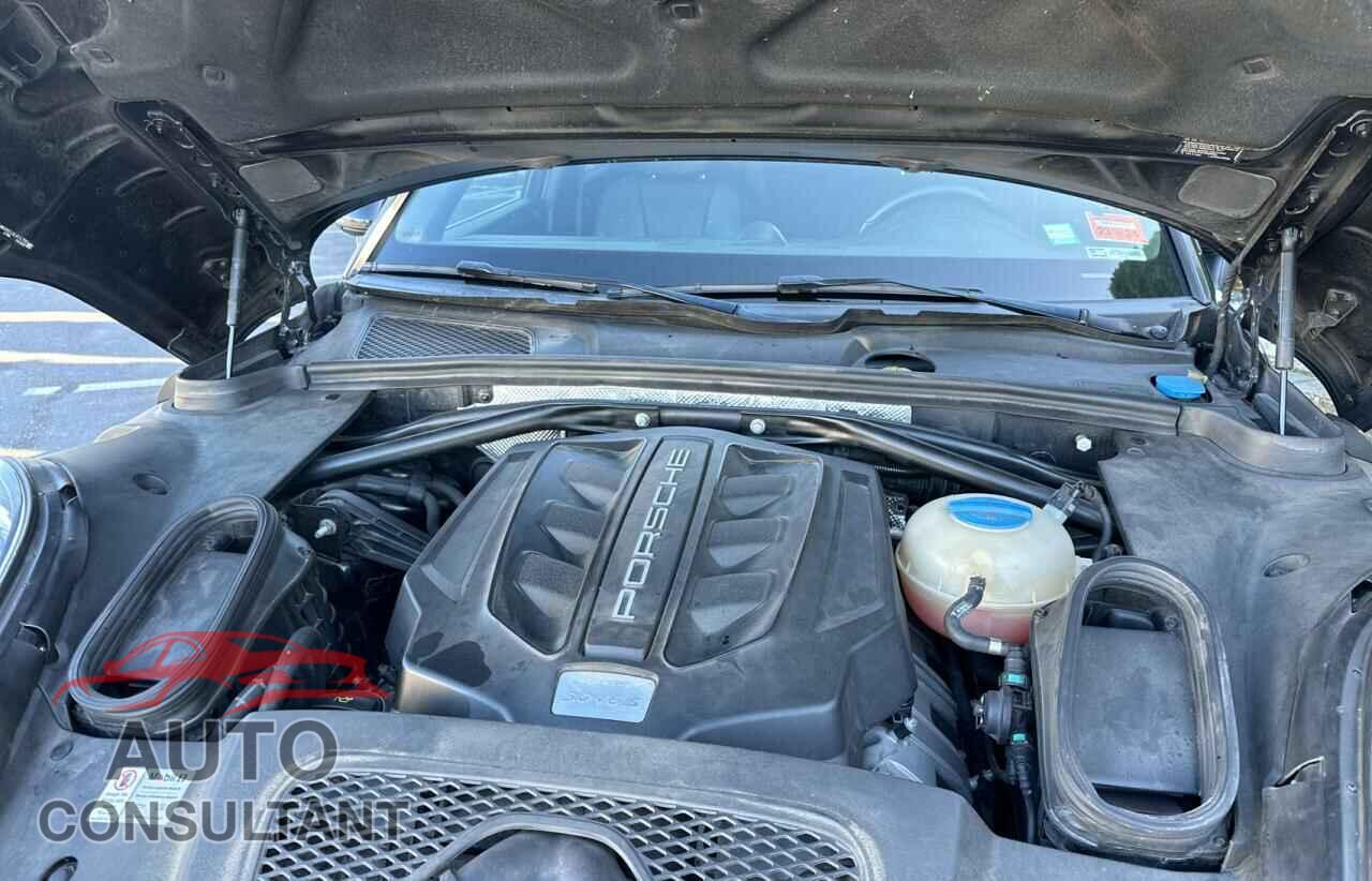 PORSCHE MACAN 2016 - WP1AB2A51GLB51795
