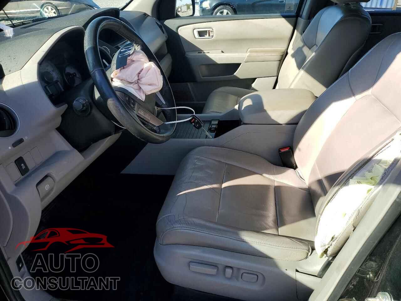 HONDA PILOT 2015 - 5FNYF3H59FB016601