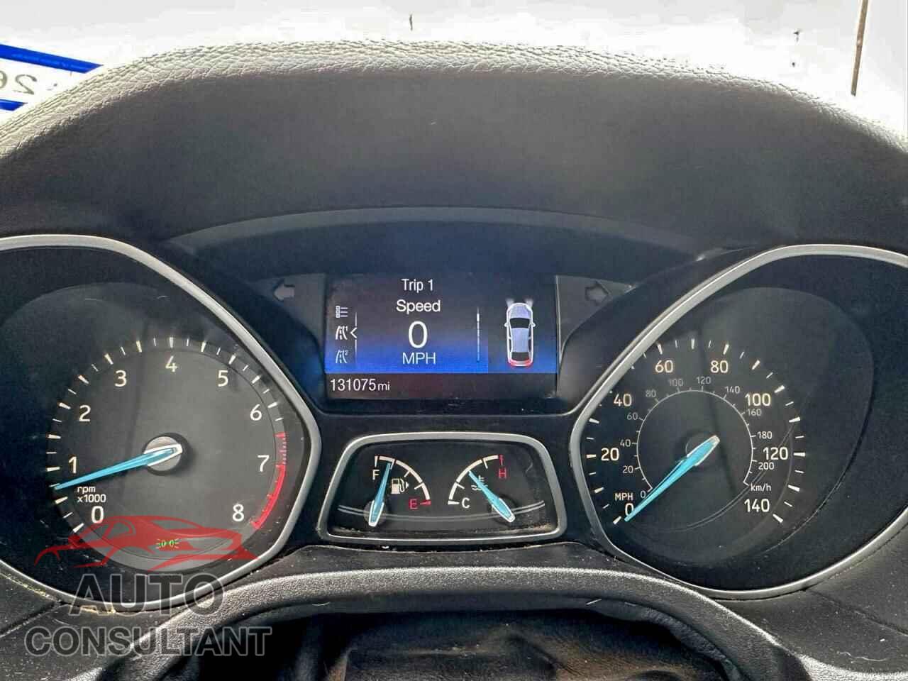 FORD FOCUS 2015 - 1FADP3E21FL374591