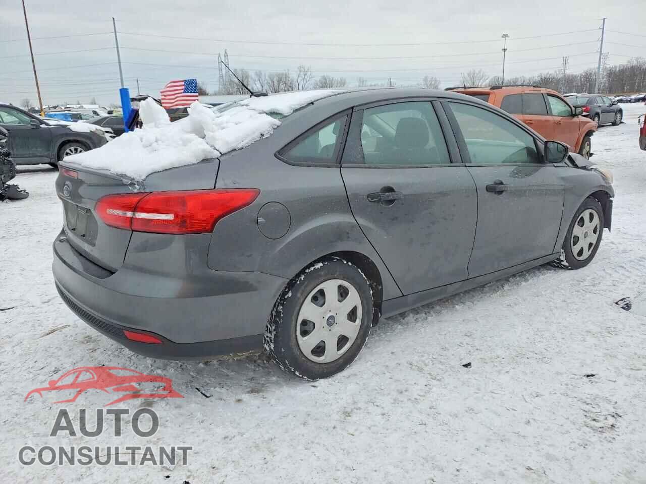 FORD FOCUS 2017 - 1FADP3E22HL347919