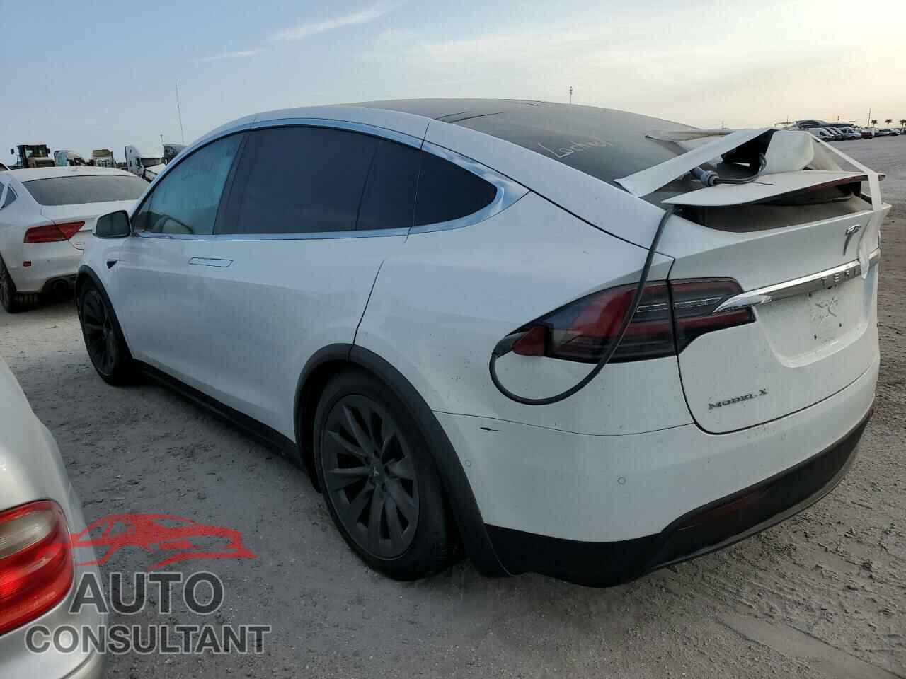 TESLA MODEL X 2017 - 5YJXCBE28HF076817