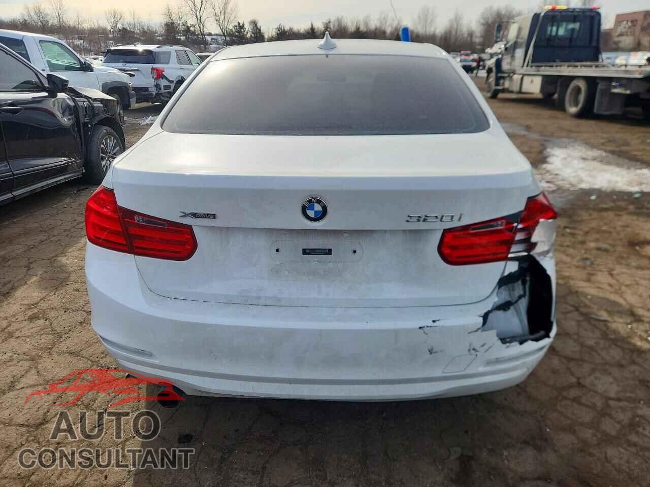 BMW 3 SERIES 2014 - WBA3C3C56EP661069